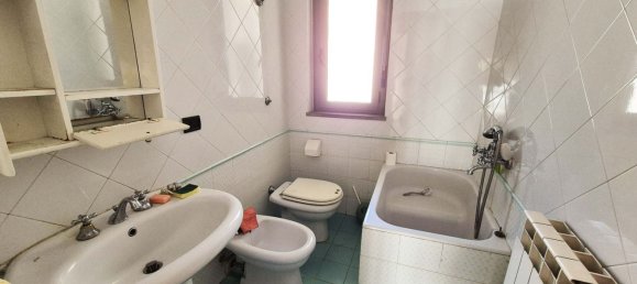 2 rooms Apartment in Bari, Italy No. 41128 8