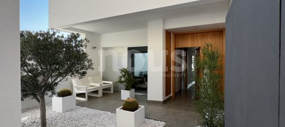 Edificio de 3 dormitorios en Adeje, Spain No. 16171 11