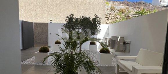 Edificio de 3 dormitorios en Adeje, Spain No. 16171 9