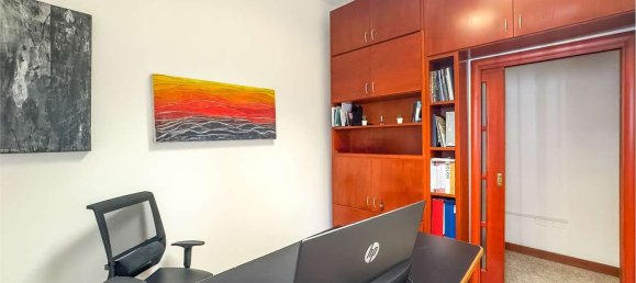 Apartamento de 3 divisões em Cagliari, Italy N.º 46569 3