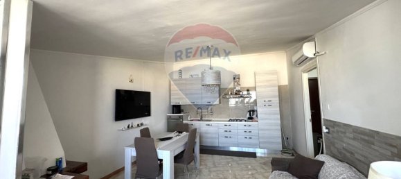 2 Schlafzimmer Penthouse in Melito di Napoli, Italy, Nr. 58520 3