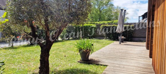 3 bedrooms Villa in Le Tour-du-Parc, France No. 261810 2