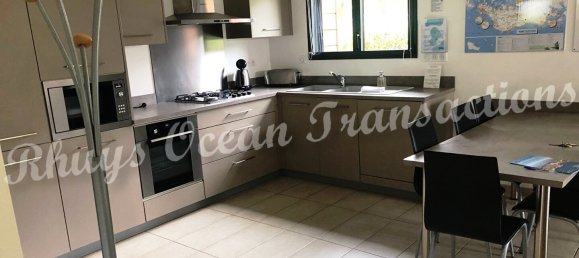 3 bedrooms Villa in Le Tour-du-Parc, France No. 261810 4