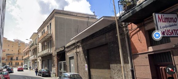 1 room Commercial property in Giarre, Italy No. 154478 3