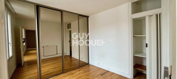 1 bedroom Apartment in Clamart, France No. 117322 4