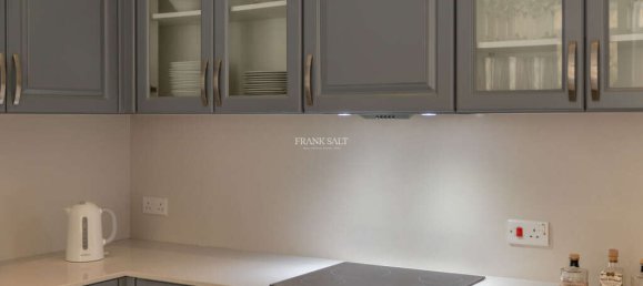 3 bedrooms Townhouse in Sliema, Malta No. 9279 4