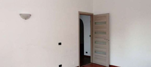 4 bedrooms Apartment in Novara, Italy No. 359385 22