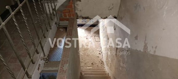 3 bedrooms House in Requena, Spain No. 136812 4