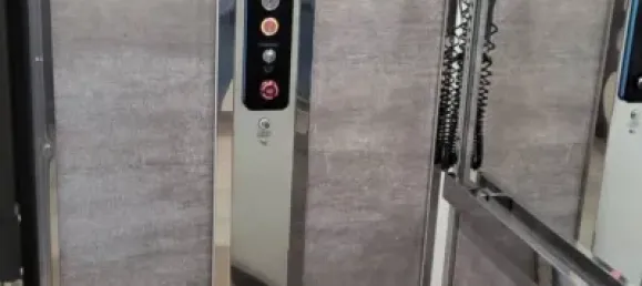 Apartamento de 4 dormitorios en Córdoba, Spain No. 153447 2