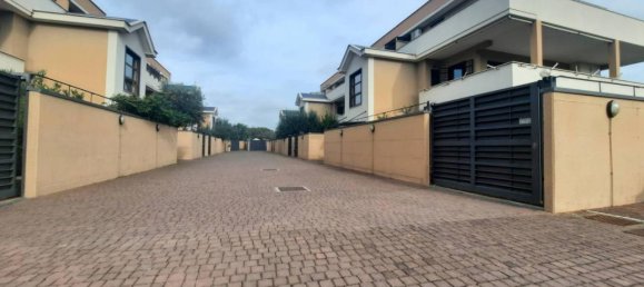 4 rooms Apartment in Rome, Italy No. 174010 25