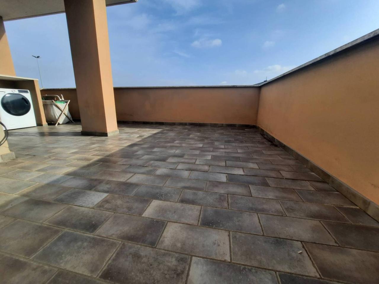 4 rooms Apartment in Rome, Italy No. 174010