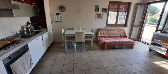 4 rooms Apartment in Rome, Italy No. 174010 8