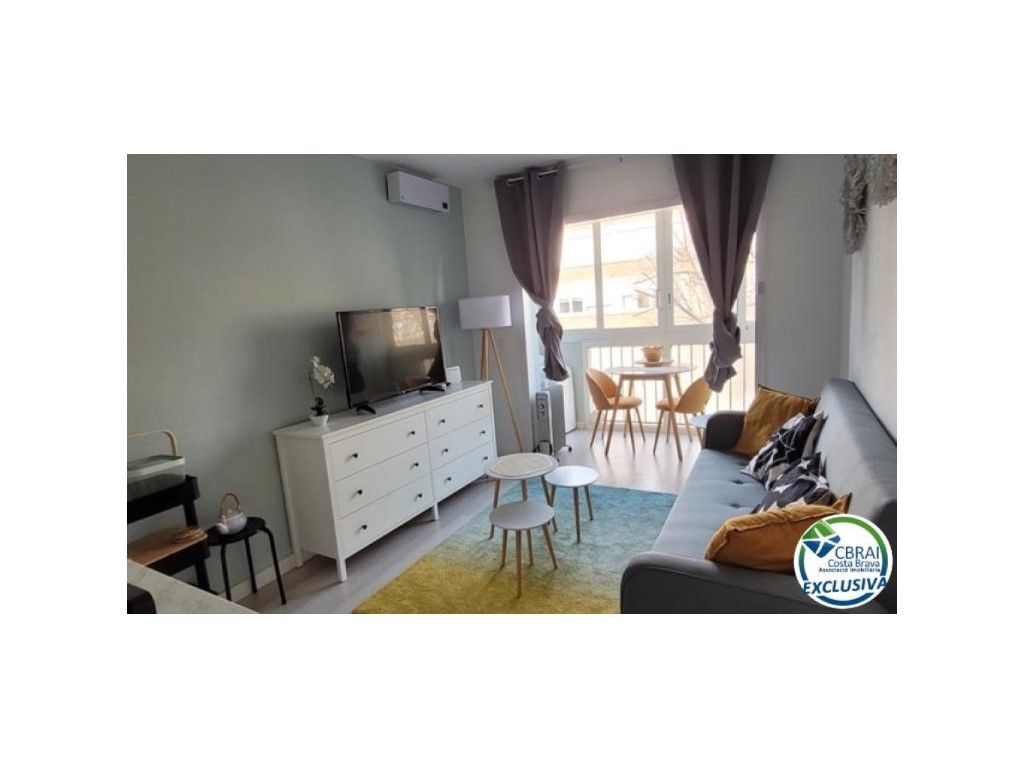 1 bedroom Apartment in Roses, Spain No. 196307