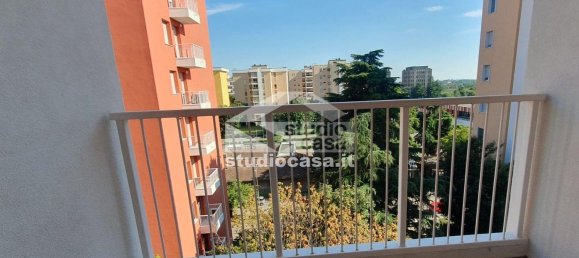 4-salle Appartement à Opera, Italy No. 314170 15