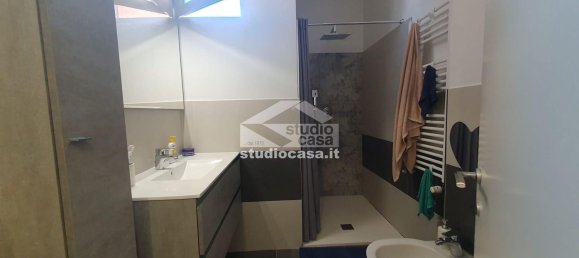 4-salle Appartement à Opera, Italy No. 314170 10