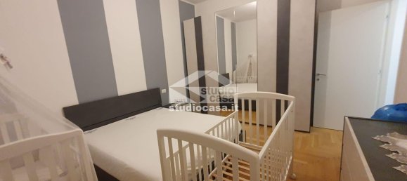 4-salle Appartement à Opera, Italy No. 314170 11