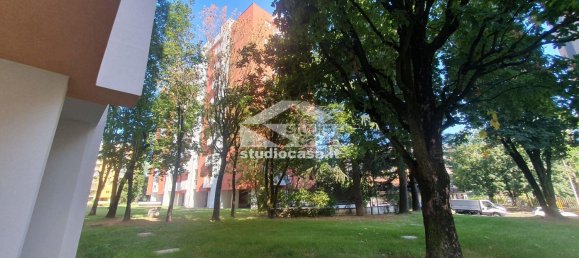 4-salle Appartement à Opera, Italy No. 314170 9