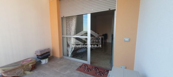 4-salle Appartement à Opera, Italy No. 314170 16