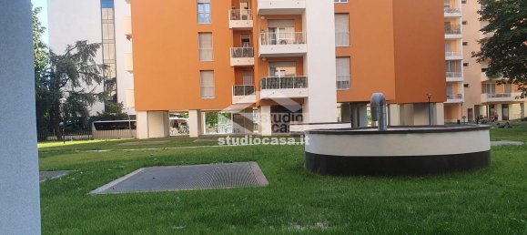 4-salle Appartement à Opera, Italy No. 314170 4