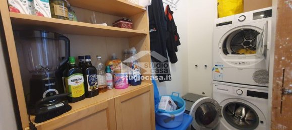 4-salle Appartement à Opera, Italy No. 314170 23