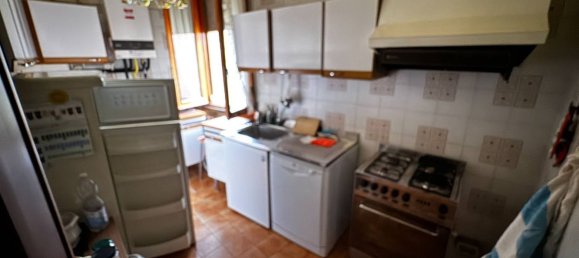 5-salle Appartement à Mirandola, Italy No. 207276 3