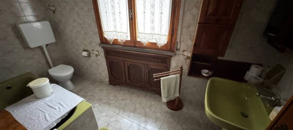 5-salle Appartement à Mirandola, Italy No. 207276 8