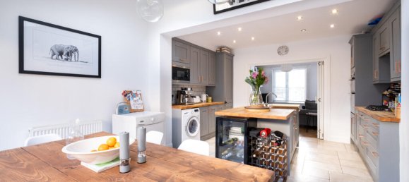 2 bedrooms House in London, United Kingdom No. 13915 13