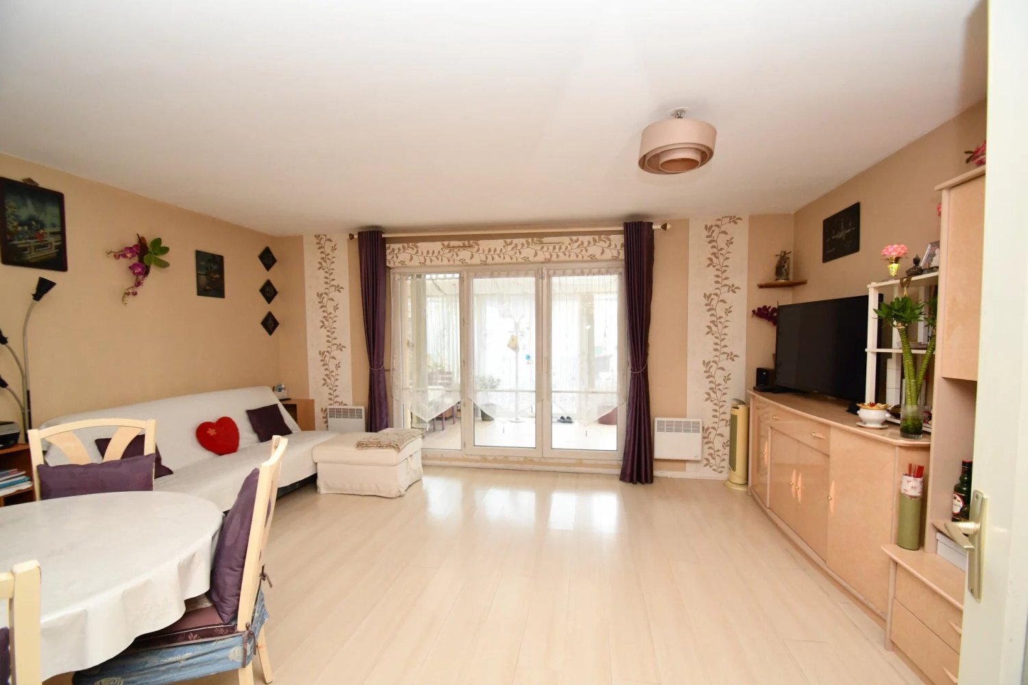 3 bedrooms House in Sevran, France No. 180434