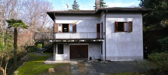 Villa de 3 habitaciónes en Ghiffa, Italy No. 30974 28