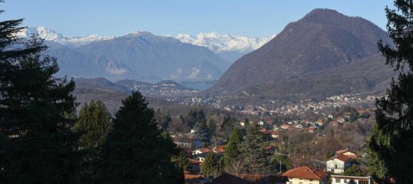 4 Schlafzimmer Villa in Orino, Italy, Nr. 84674 17