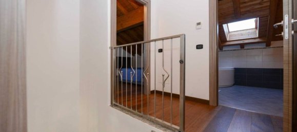4 Schlafzimmer Villa in Orino, Italy, Nr. 84674 36