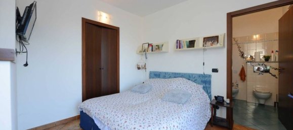 4 Schlafzimmer Villa in Orino, Italy, Nr. 84674 24
