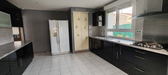 3 Schlafzimmer Wohnung in Chalons-en-Champagne, France, Nr. 153015 5