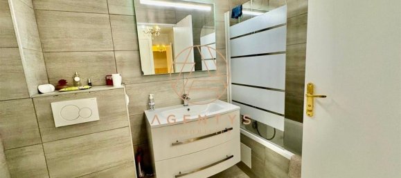 Apartamento de 3 dormitorios en Chennevieres-sur-Marne, France No. 164969 6