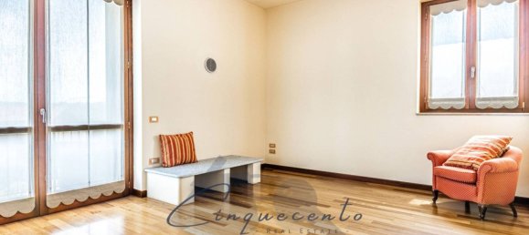 6 bedrooms Villa in Anzano del Parco, Italy No. 360275 17