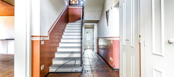 6 bedrooms Villa in Anzano del Parco, Italy No. 360275 13