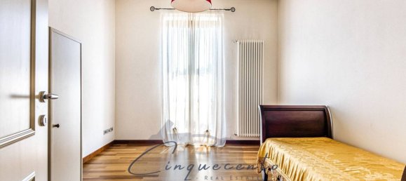 6 bedrooms Villa in Anzano del Parco, Italy No. 360275 16