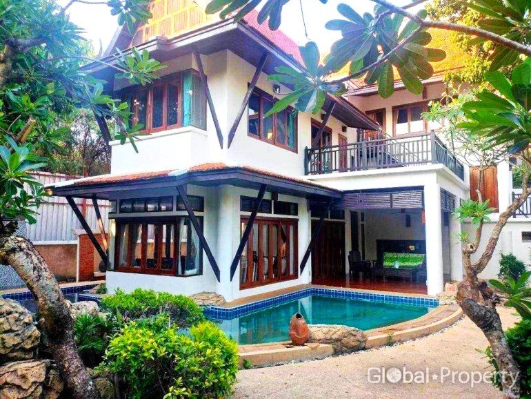 4 dormitorios сasa en venta en Pattaya, Chonburi, Eastern Thailand, Thailand № 61478