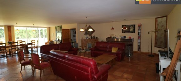 8 bedrooms House in Dole, France No. 201560 28