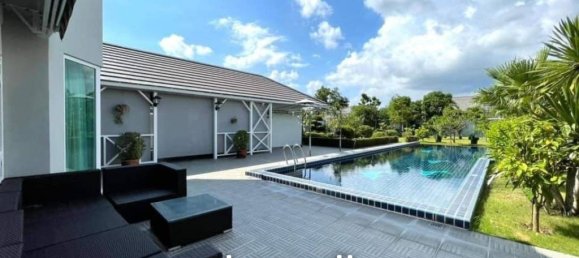 4 bedrooms Cafe / restaurant in Bang Lamung, Thailand No. 15883 3