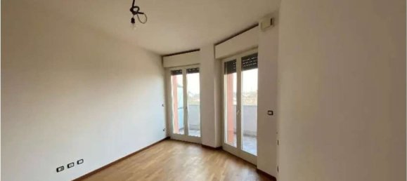 Квартира с 4 комнатами в Аббиатеграссо, Италия № 7849 5