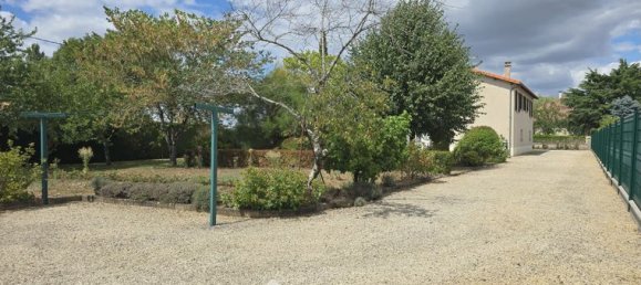 3 bedrooms House in Vienne, France No. 313630 20