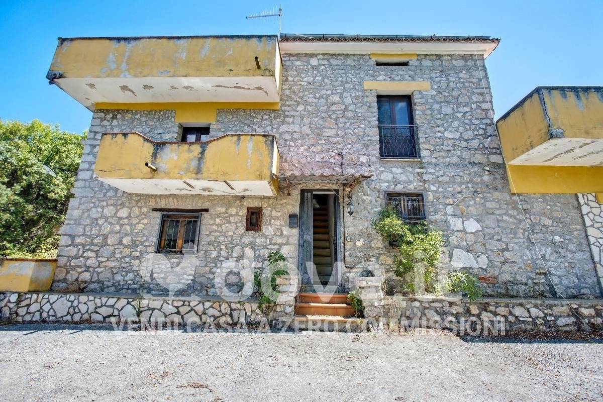 2 bedrooms House in Amaseno, Italy No. 285402