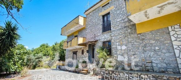 2 bedrooms House in Amaseno, Italy No. 285402 2