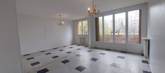 2 chambres Appartement à Montargis, France No. 79569 2