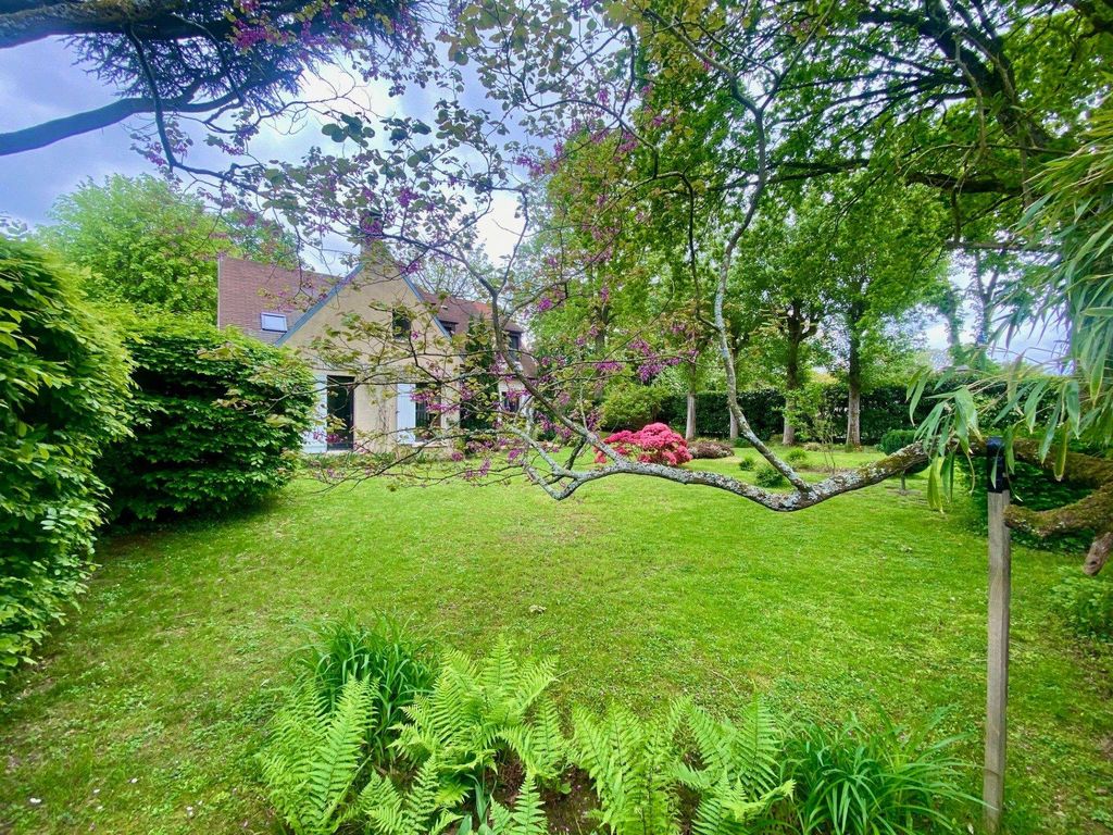 Casa de 6 dormitorios en Vaucresson, France No. 174731