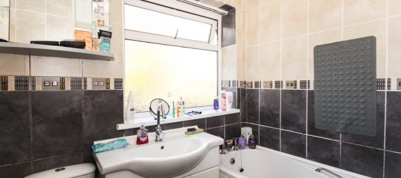 3 bedrooms House in Warwick, United Kingdom No. 2578 15