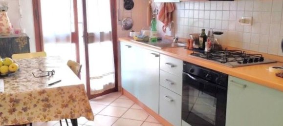 4 bedrooms Apartment in Massa, Italy No. 326478 13