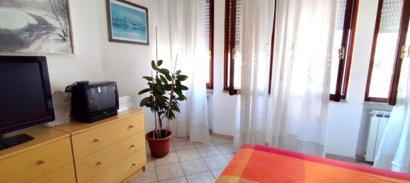 4 bedrooms Apartment in Massa, Italy No. 326478 20