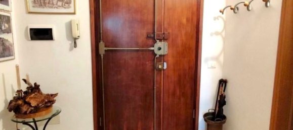 4 bedrooms Apartment in Massa, Italy No. 326478 10